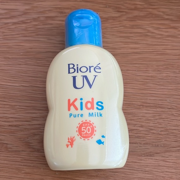 Biore UV Kids Pure Milk - Picture 1 of 4